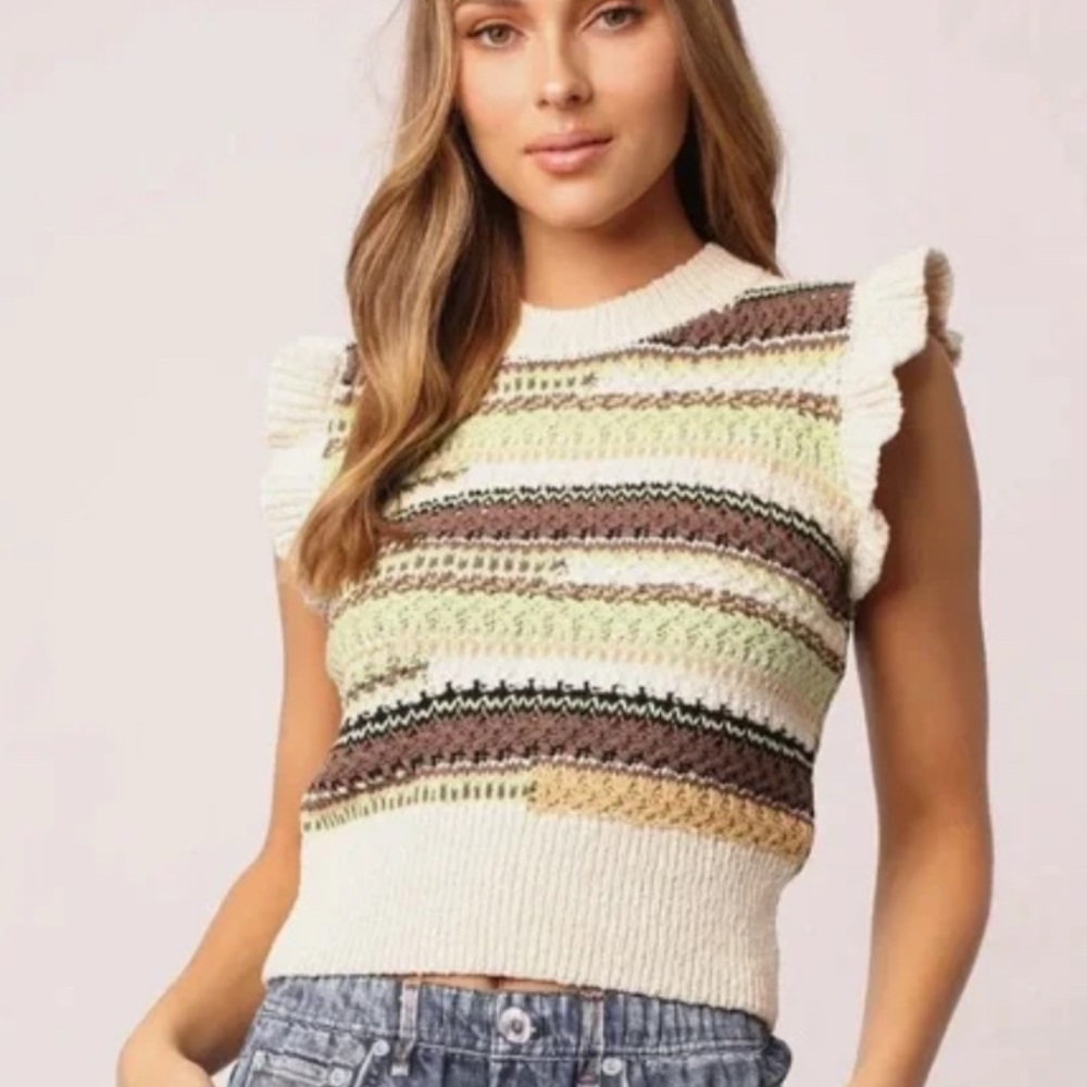 Zara Chunky Knit Ruffled Short Sleeve Sweater Vest